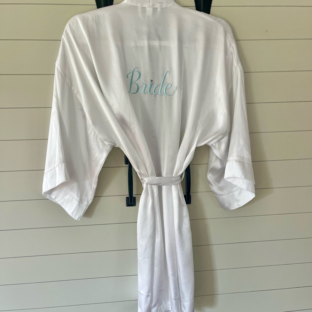 Gilligan & O'Malley White Satin Embroidered “Bride” Robe XS/Small Wedding Bridal